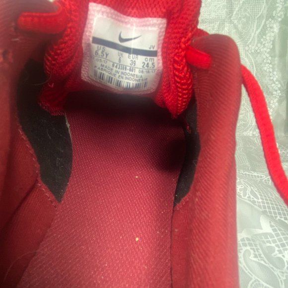 New Nikes, Red size 6 1/2 Youth - Picture 2 of 4